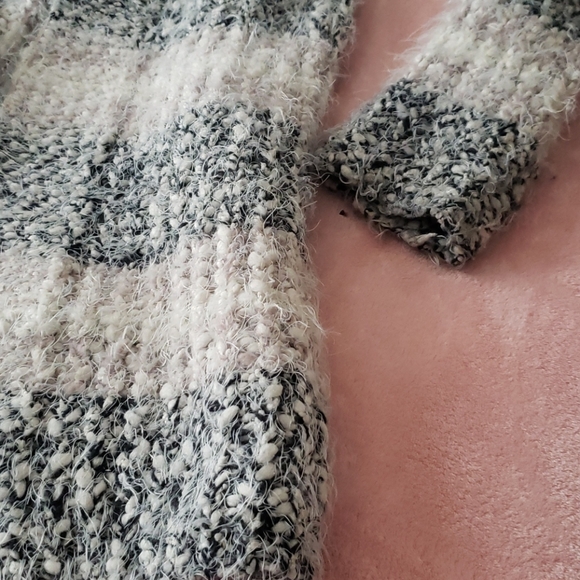 Fuzzy Cardigan - Picture 5 of 6